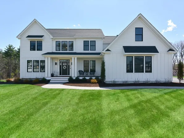 135 Lafayette Ave, Wrentham, MA 02093