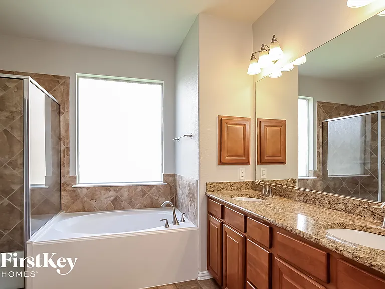 24462 Sundance Spring Dr — Photo 10