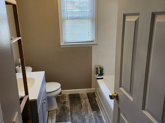 4th image of 32995 Alva Dr
