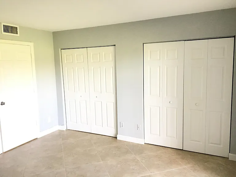 1603 Meadows Cir W — Photo 6