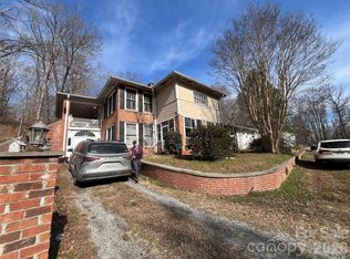 31 Walker Rd, Columbus, NC 28722
