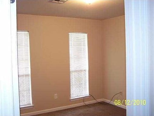 4th image of 3112 Judy Dr