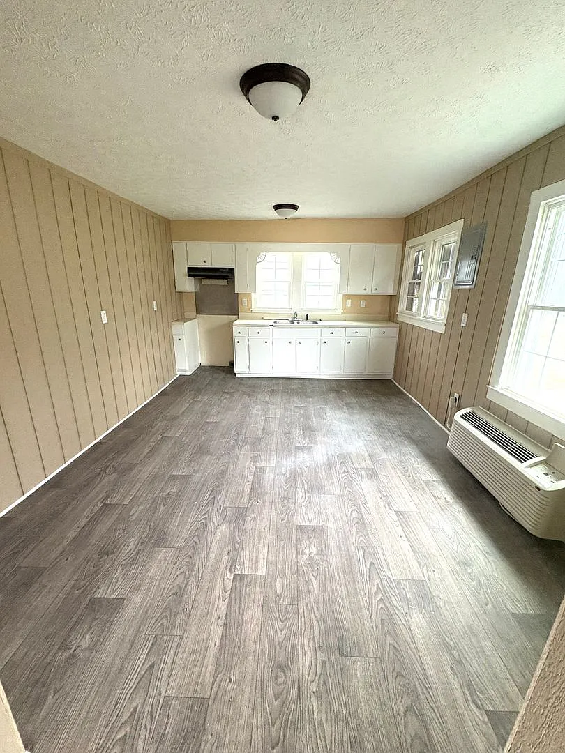 Charming 2-Bedroom Home for Rent in Scottsville, KY — Photo 3