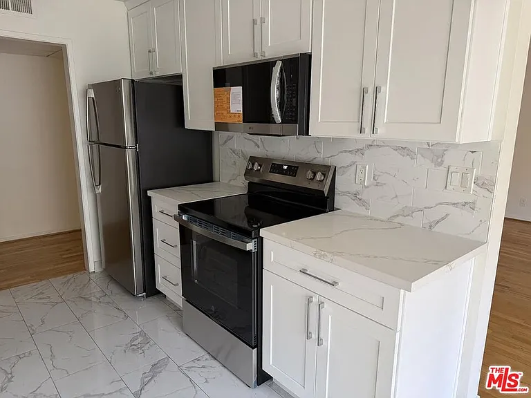 1097 S Bedford Dr #204 — Photo 14