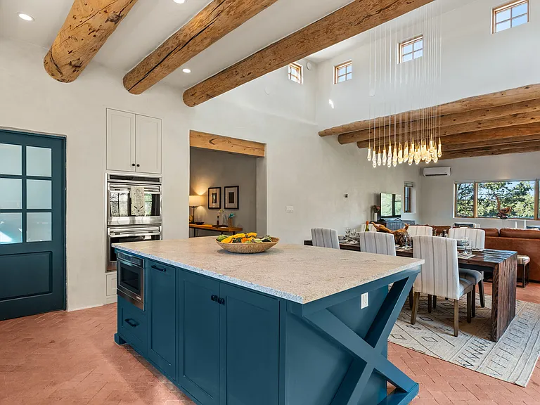 1615 Camino De Cruz Blanca — Photo 11