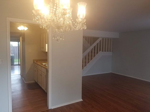 4th image of 1740 Whidden Ave