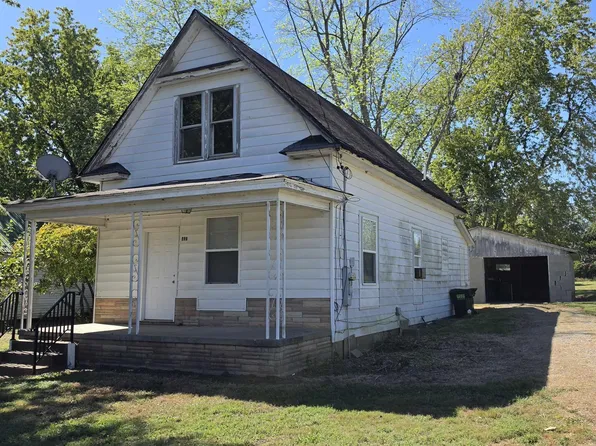 437 N Thompson St, Carrier Mills, IL 62917