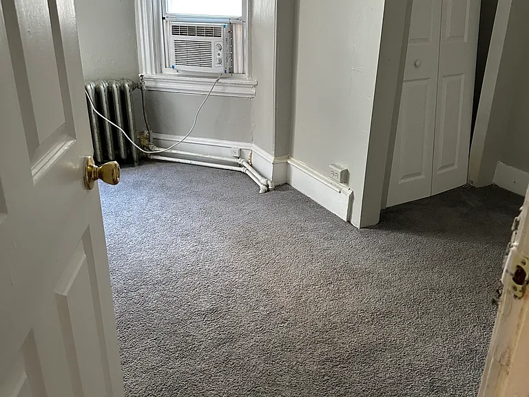 1528 W 4th St — Photo 13