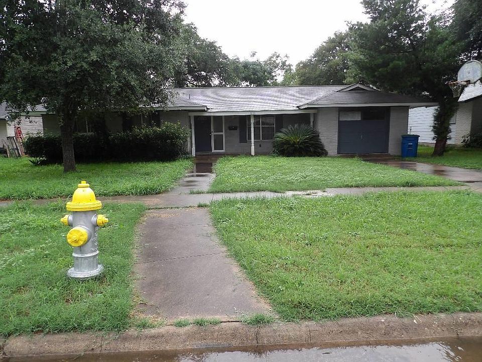 1st image of 1014 E Fannin St
