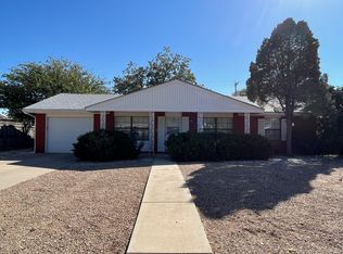 610 Swinging Spear Rd, Roswell, NM 88201