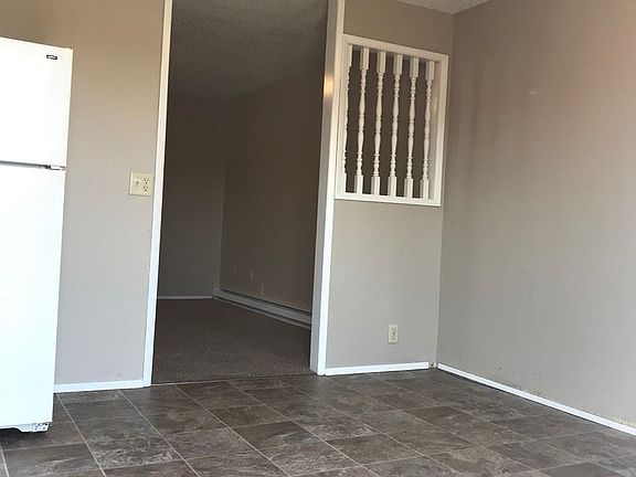 2nd image of 101 E Fremont Ave #A
