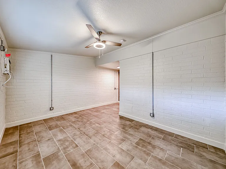 310 S Maryland Pkwy — Photo 4