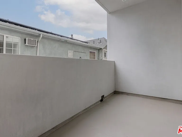 5657 Virginia Ave #202 — Photo 14