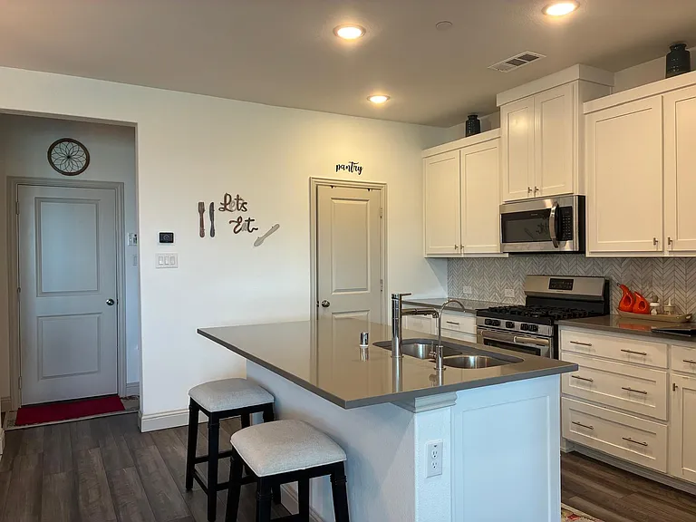 9025 Swallowtail St — Photo 26