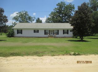 480 Garrison Rd, Ray City, GA 31645