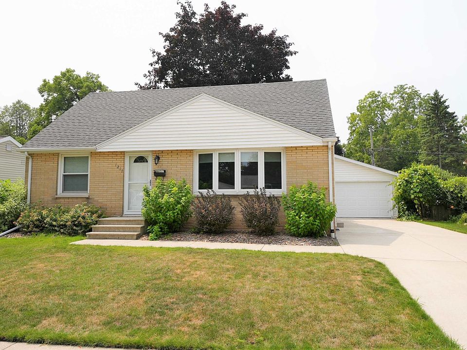 1st image of 1217 Langlade Ave