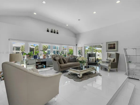 3364 NE 167th St, North Miami Beach, FL 33160