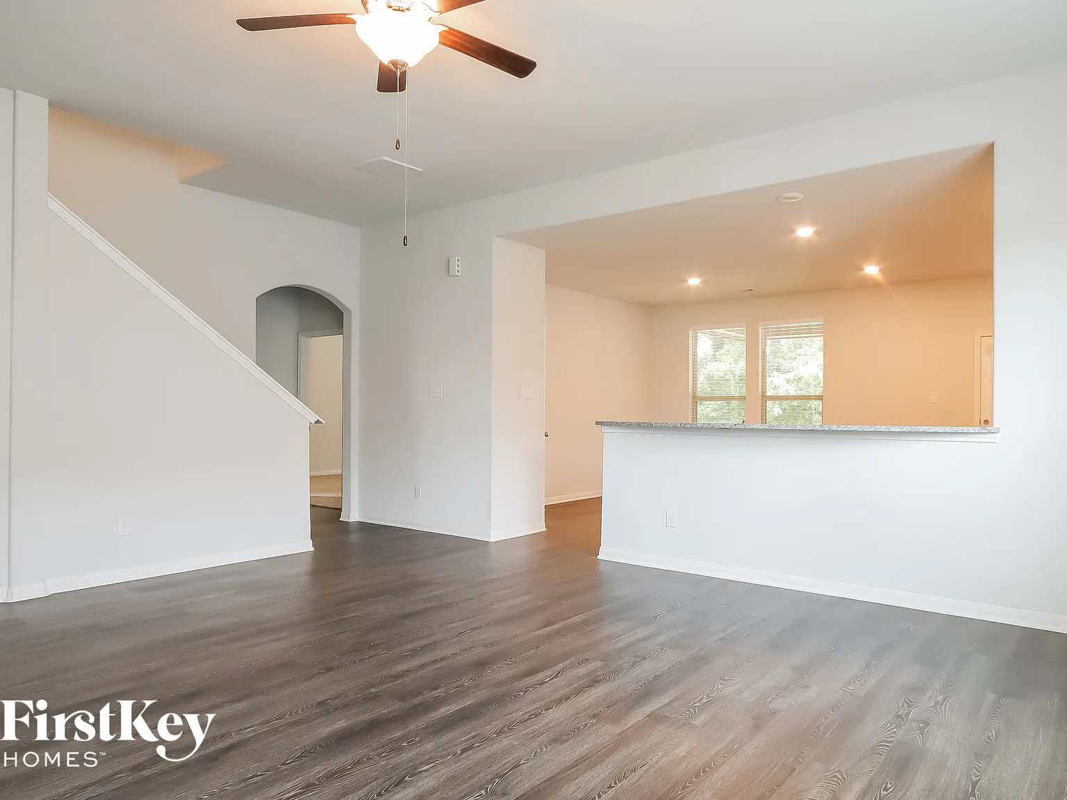 3 bed, 2.0 bath, 2007 sqft, $2,255 — Photo 4
