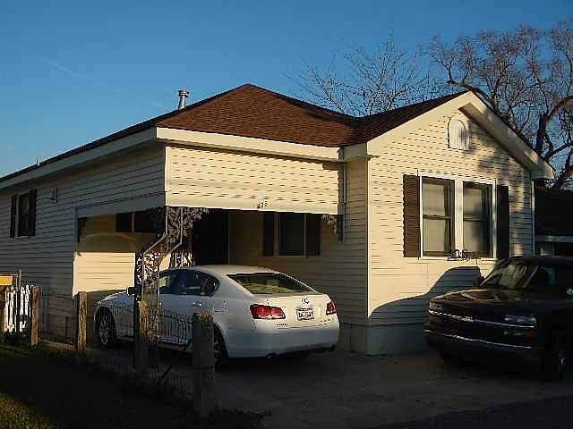 1st image of 425 Rebenstich St