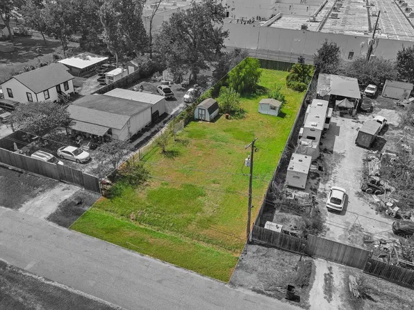 15905 Muskegon St, Houston, TX 77032