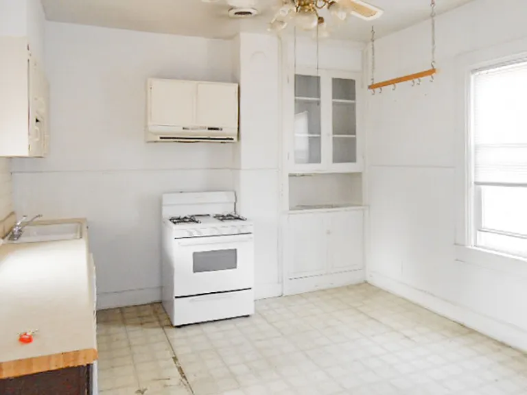 2730 N Wayne Ave — Photo 16