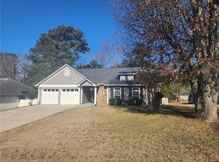 5940 Fairfield Estates Dr, Lithonia, GA 30058