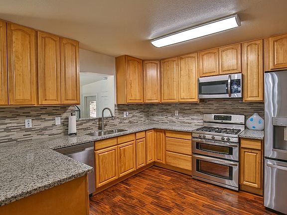 2nd image of 4565 Panorama Dr