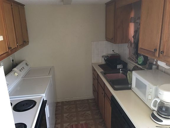 3rd image of 1617 Wallace St