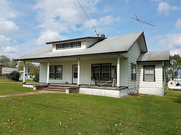 5th image of 530 W Commercial St