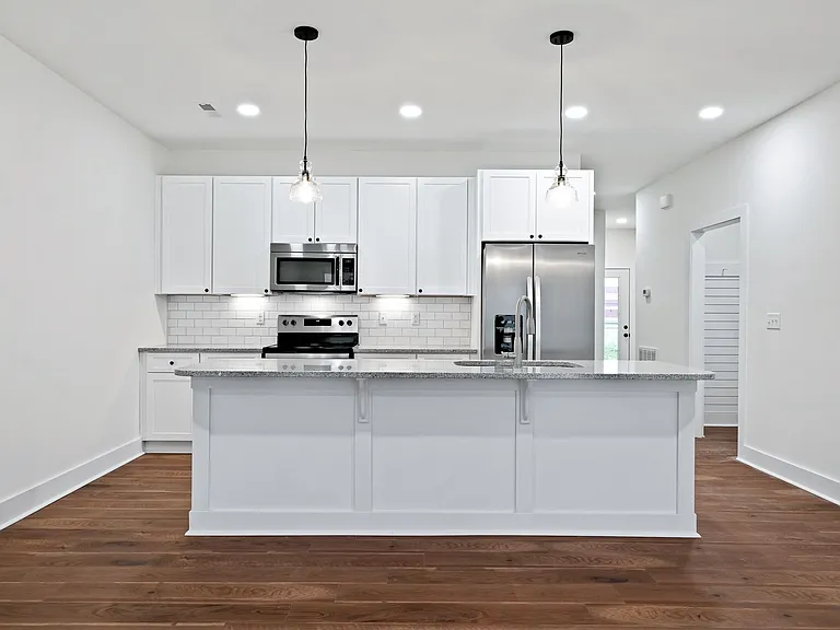 212 Baylor Ct — Photo 11