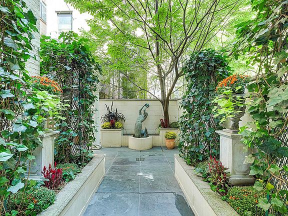 2nd image of 29 W 85th St #1