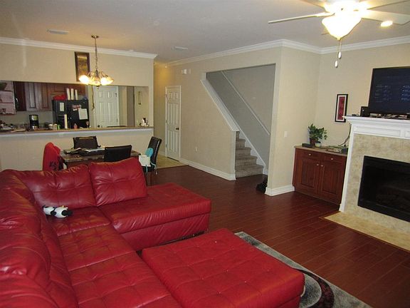 2nd image of 1545 Crescent Hills Dr