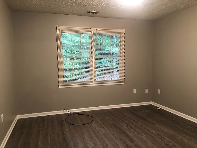 515 Chateau Dr SE — Photo 10