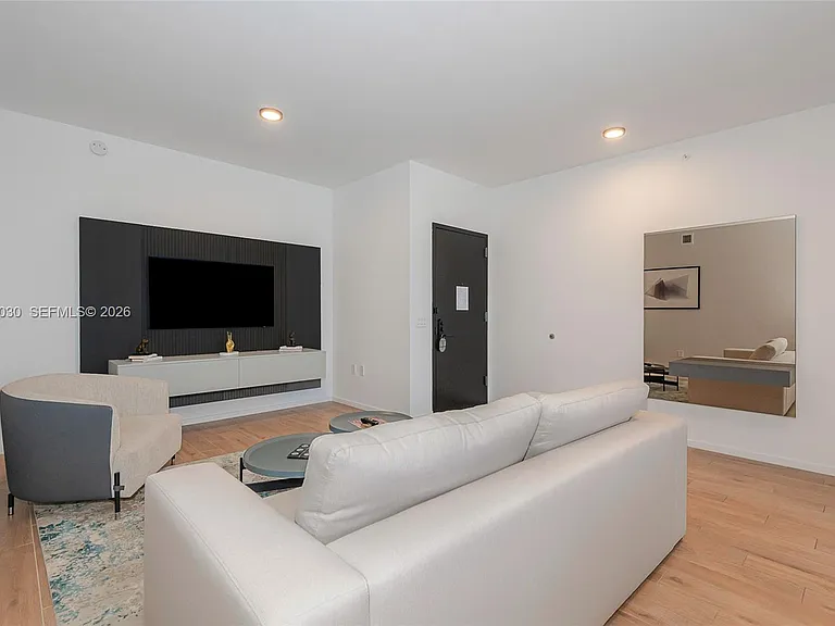 398 NE 5th St #4001 — Photo 38