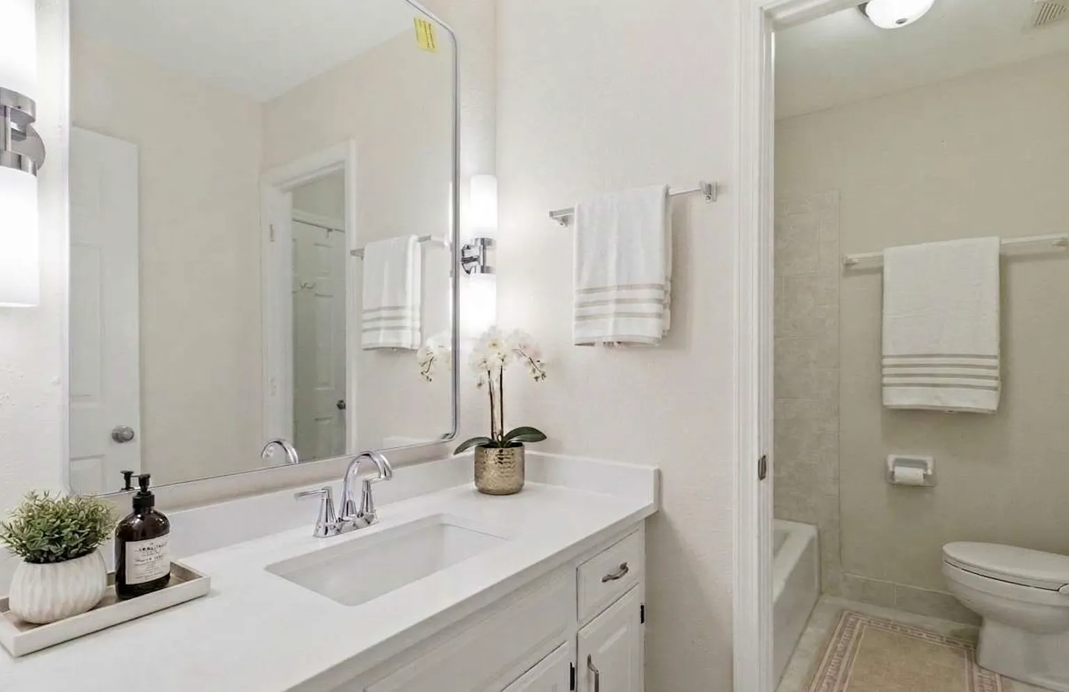 132 Academy Square, Unit 132 — Photo 3