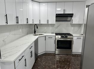 7553 113th St APT 3, Forest Hills, NY 11375