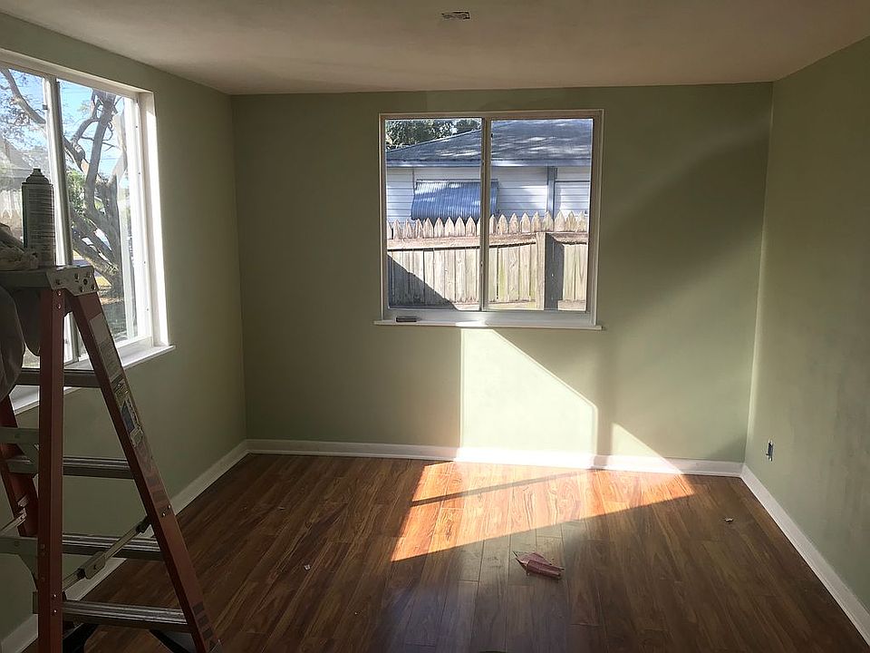 1st image of 5143 28th Ave N