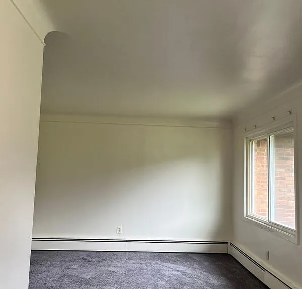 1919 Crooks Rd #6 — Photo 3