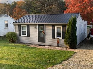 8323 Walnut St SW, Sherrodsville, OH 44675