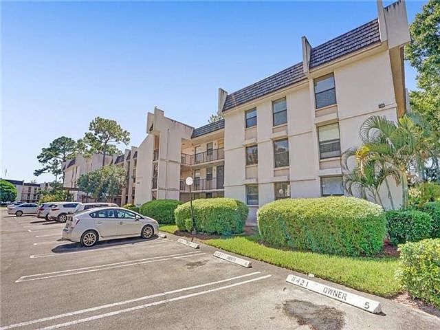 1st image of 8421 Forest Hills Dr #3A