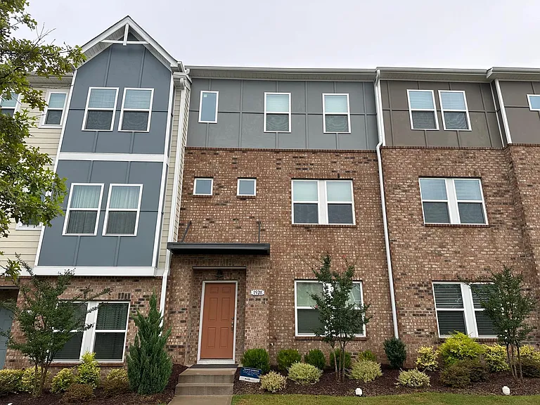 1528 Kiln Ct — Photo 2