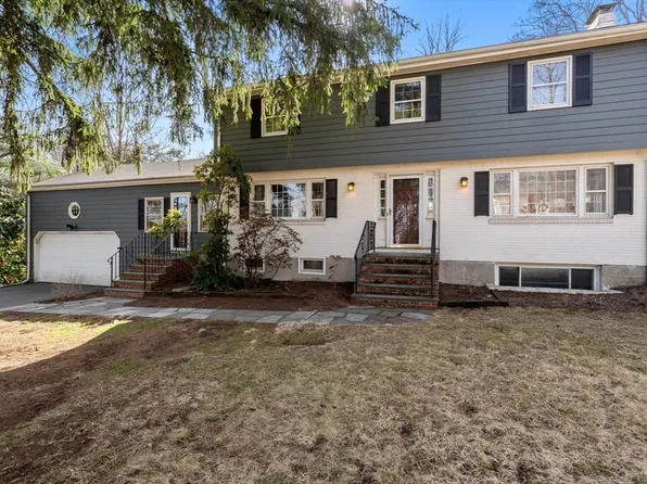 184 Robbins St, Milton, MA 02186