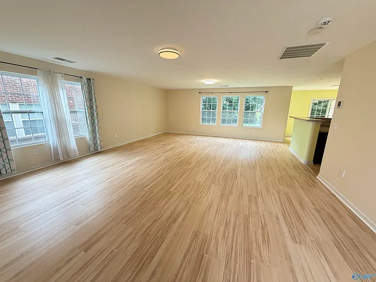 222 Ivyleaf Dr NW — Photo 4