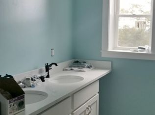 51 Moore Rd UNIT 1, New Braintree, MA 01531