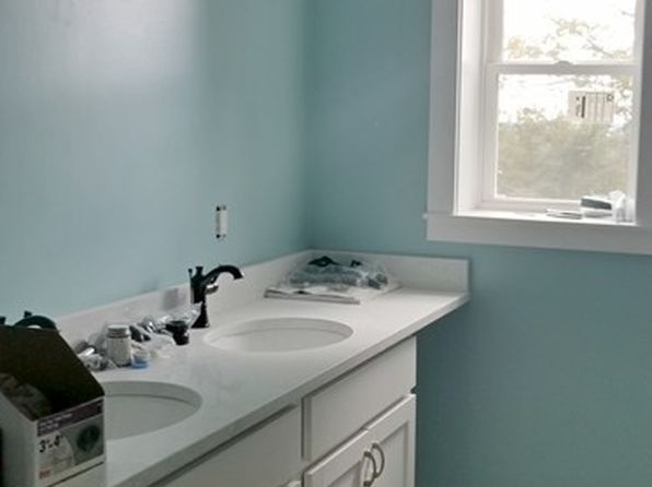 51 Moore Rd UNIT 1