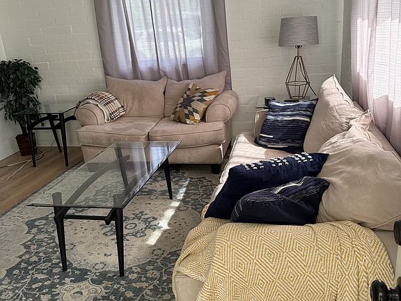 2nd image of 822 Avenue C