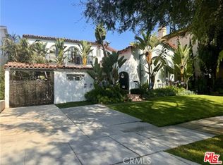 213 El Camino Dr, Beverly Hills, CA 90212