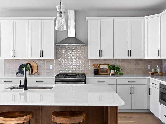 Quartz Countertops in the Kitchen