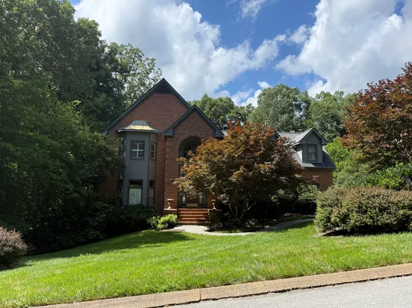 38 Cool Springs Rd, Signal Mountain, TN 37377