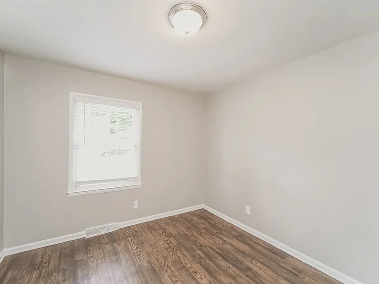 4944 Springview Rd — Photo 15